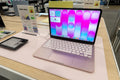 Apple MacBook Neo 13" Chip A18 Pro, 6-core CPU / 5-core GPU, 8 GB, 512 GB, Rosa Pastello